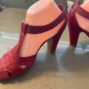 MIa Mooz Red Heels